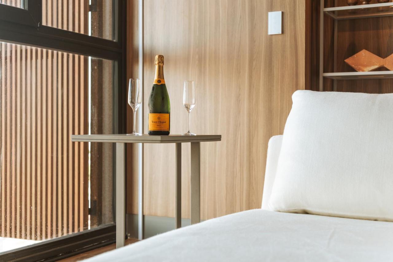 Ba'Ra Hotel João Pessoa 외부 사진 A bottle of Veuve Clicquot