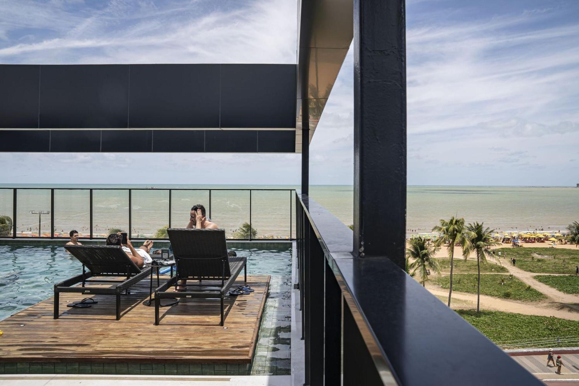 Ba'Ra Hotel João Pessoa 외부 사진 The rooftop pool at the hotel